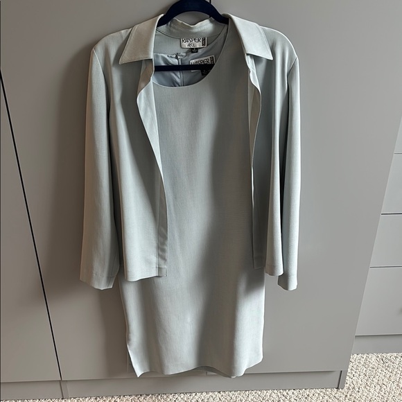 {PRICE DROP} 90s Vtg Kasper Light Gray Dress and Jacket Matching Set - Picture 1 of 5